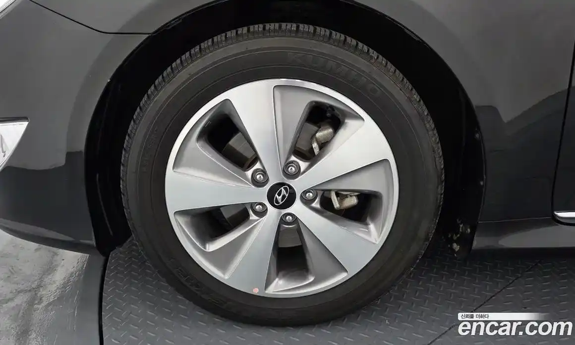 Hyundai Sonata 2012 2.0 гидро в Москве № 1757655, фото 5