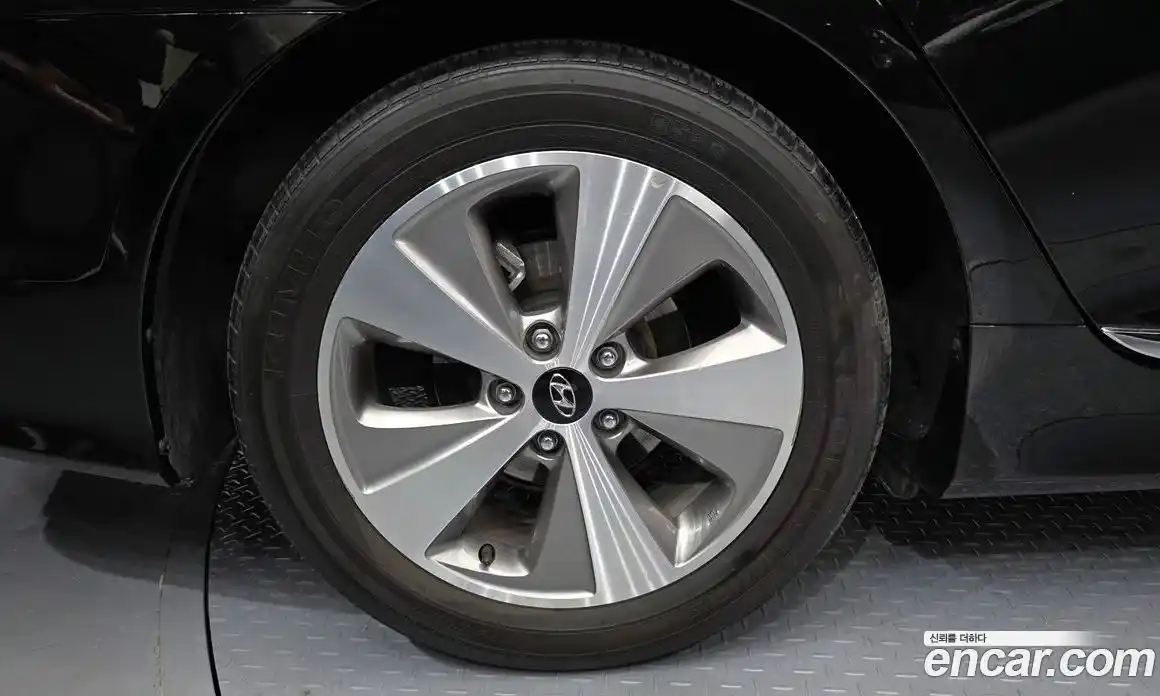 Hyundai Sonata 2012 2.0 гидро в Москве № 1757655, фото 7