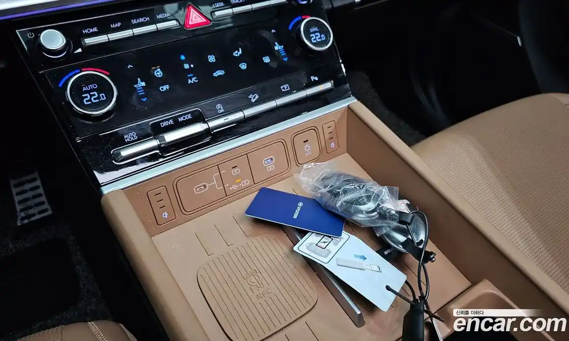 Hyundai Santa Fe 2024 2.5 гидро в Москве № 1830998, фото 33