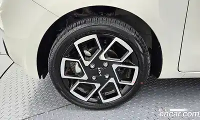 Kia Ray 2024 1.0 гидро в Москве № 1831279, миниатюра 5