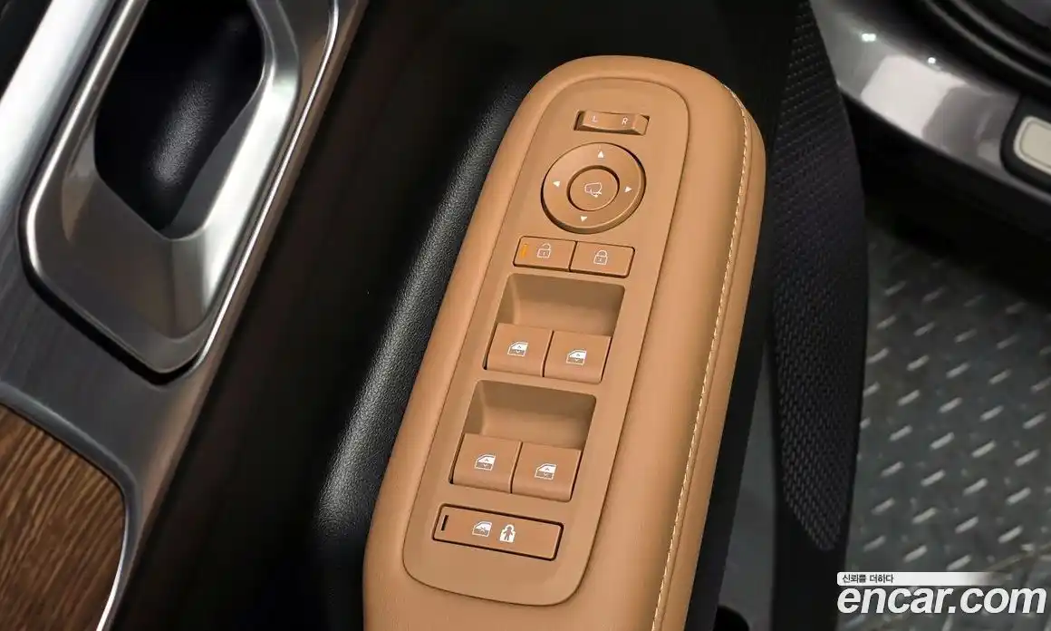 Hyundai Santa Fe 2025 1.6 гидро в Москве № 1903394, фото 16