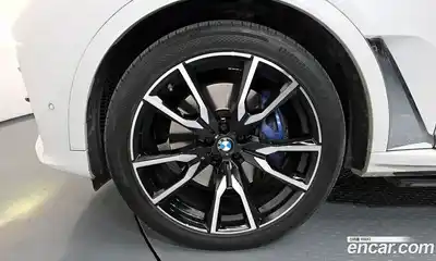 BMW X7 2022 3.0 гидро в Москве № 1903896, миниатюра 5