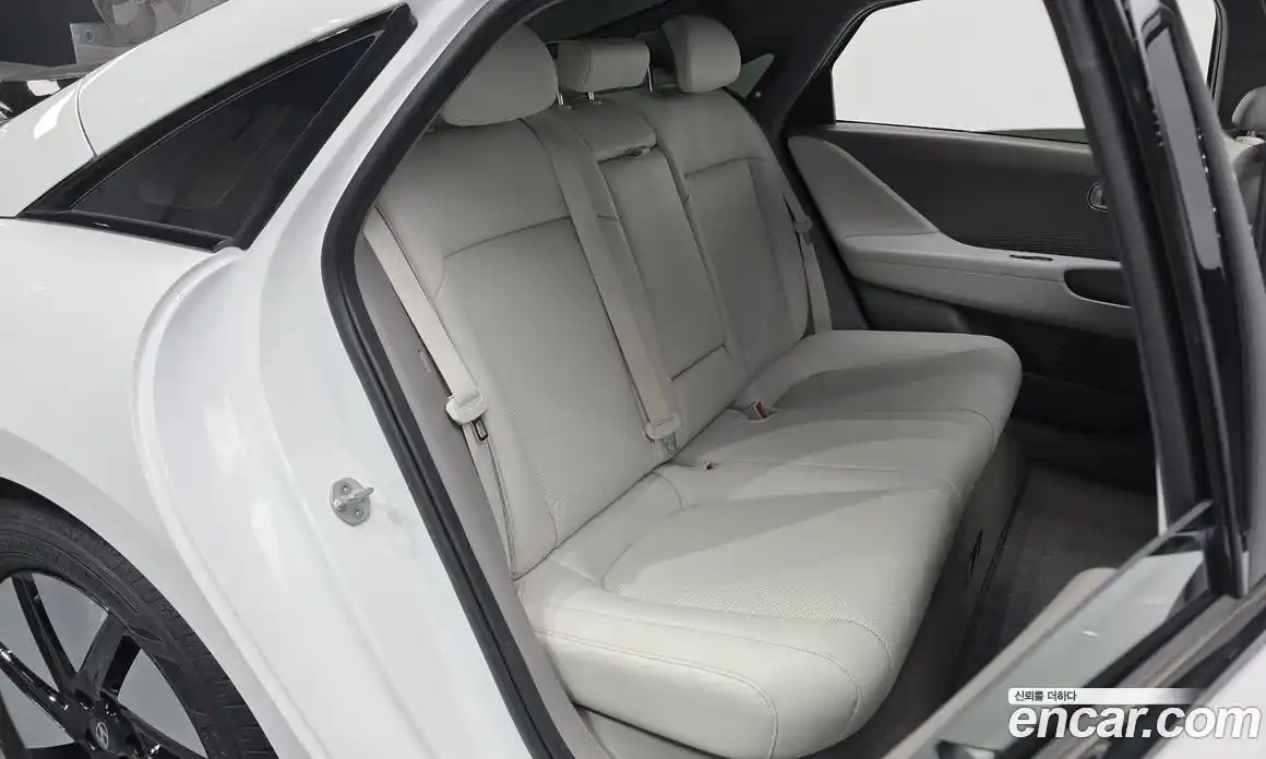 Hyundai Ioniq 6 2023 0.1 гидро в Москве № 1903984, фото 11