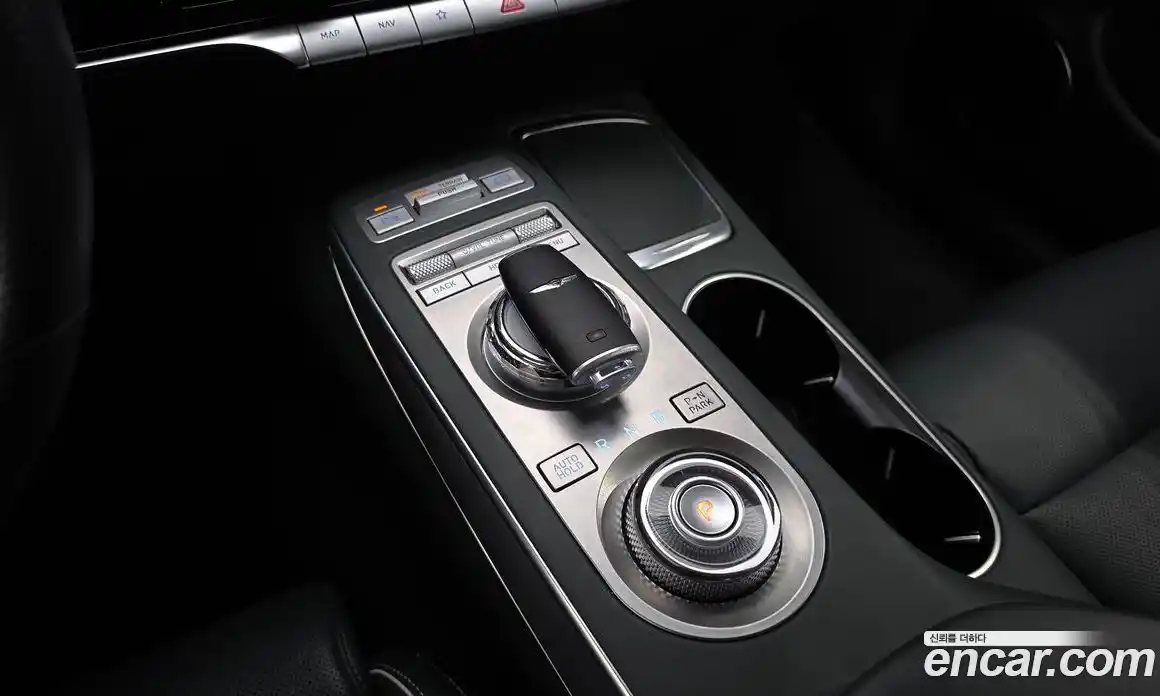 Genesis GV70 2023 0.1 гидро в Москве № 1905322, фото 12