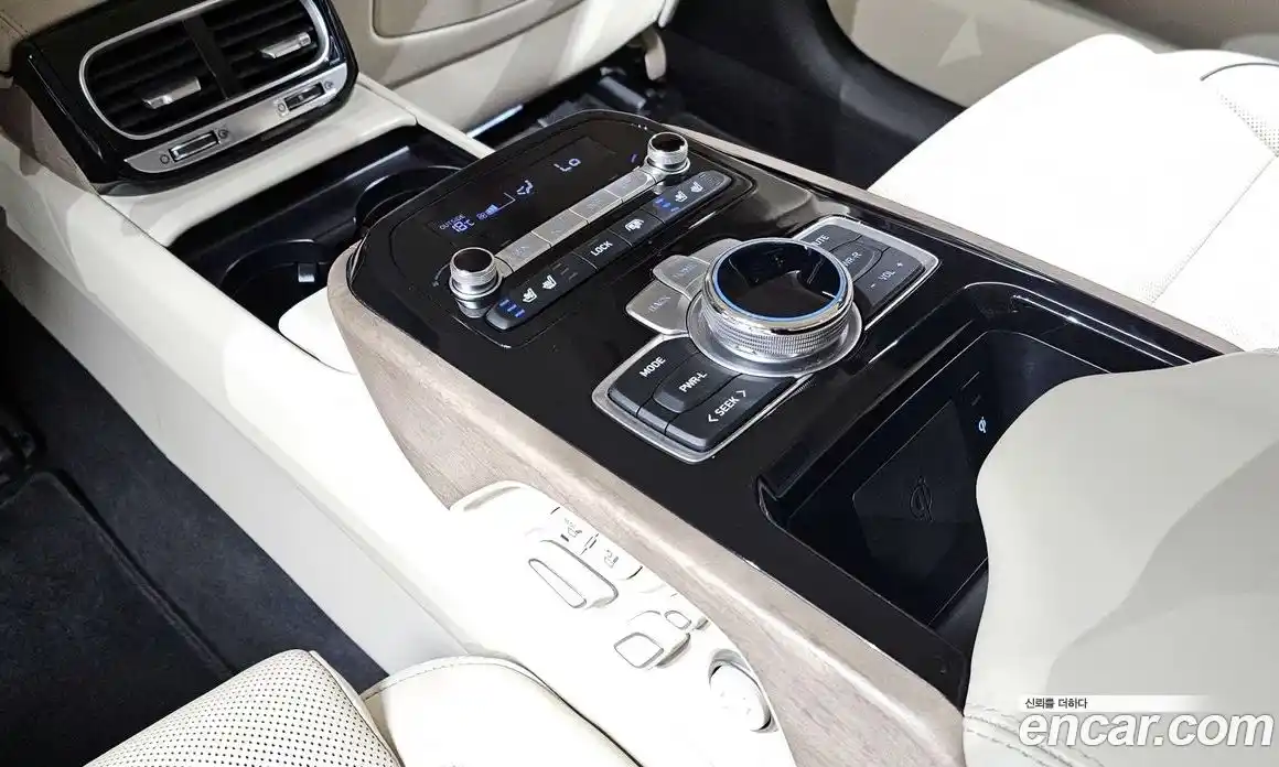 Genesis G90 2020 5.0 гидро в Москве № 1905566, фото 17
