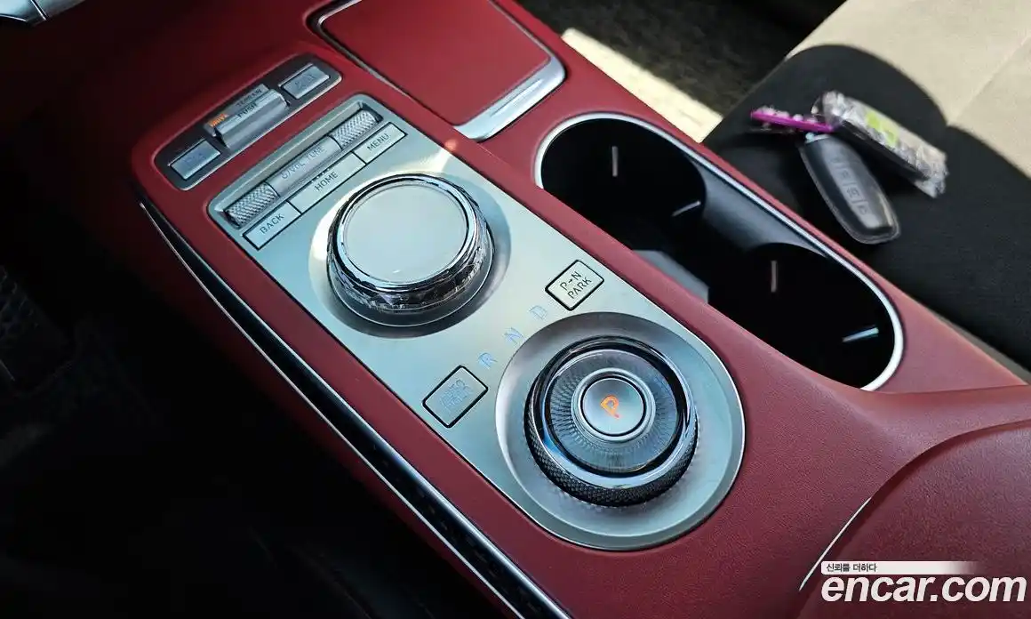 Genesis GV70 2023 2.5 гидро в Москве № 1905579, фото 9