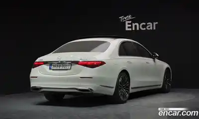 Mercedes-Benz S-Class 2023 3.0 гидро в Москве № 1905688, миниатюра 2