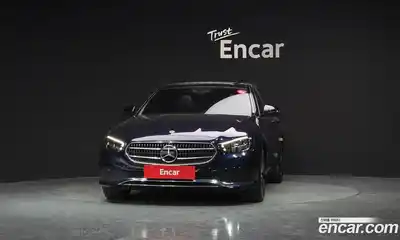 Mercedes-Benz E-Class 2022 2.0 гидро в Москве № 1906971, миниатюра 3
