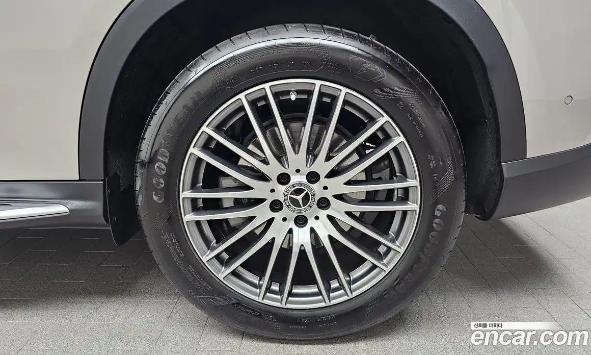 Mercedes-Benz GLC-Class 2024 2.0 гидро в Москве № 1907366, фото 7