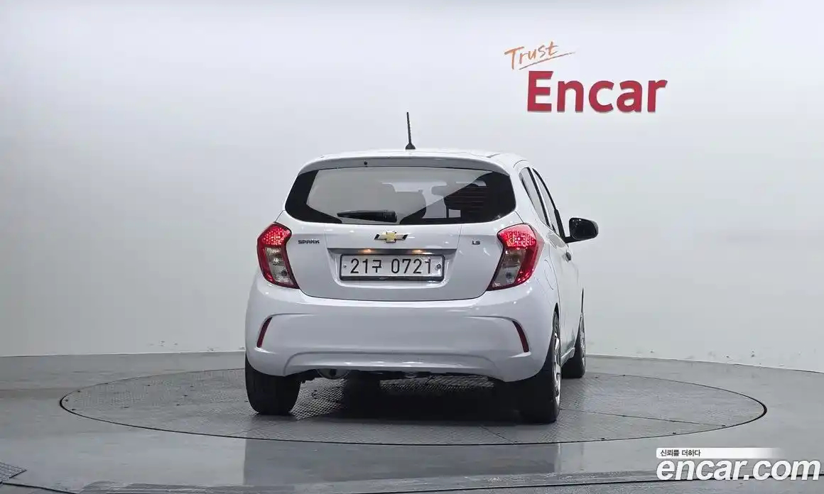 Chevrolet Spark 2016 1.0 механика в Москве, фото 4