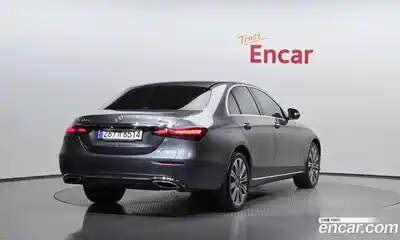 Mercedes-Benz E-Class 2023 2.0 гидро в Москве № 1909146, миниатюра 2