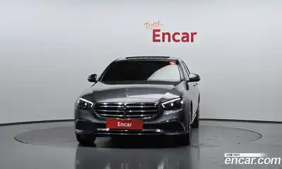 Mercedes-Benz E-Class 2023 2.0 гидро в Москве № 1909146, миниатюра 3