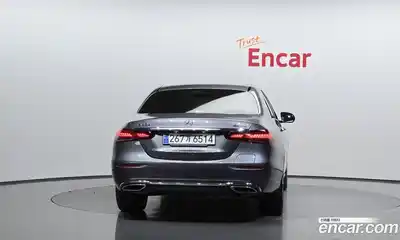 Mercedes-Benz E-Class 2023 2.0 гидро в Москве № 1909146, миниатюра 4