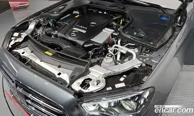 Mercedes-Benz E-Class 2023 2.0 гидро в Москве № 1909146, миниатюра 6