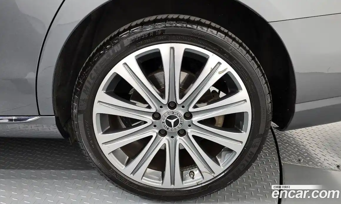 Mercedes-Benz E-Class 2023 2.0 гидро в Москве № 1909146, фото 7