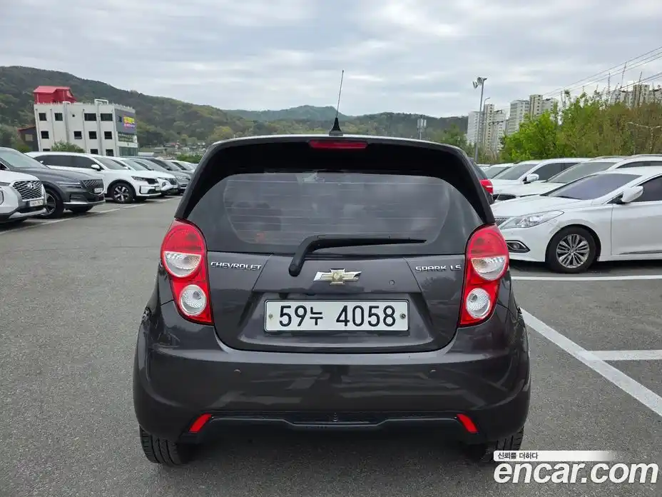 Chevrolet Spark 2014 1.0 гидро в Москве № 1909358, фото 3