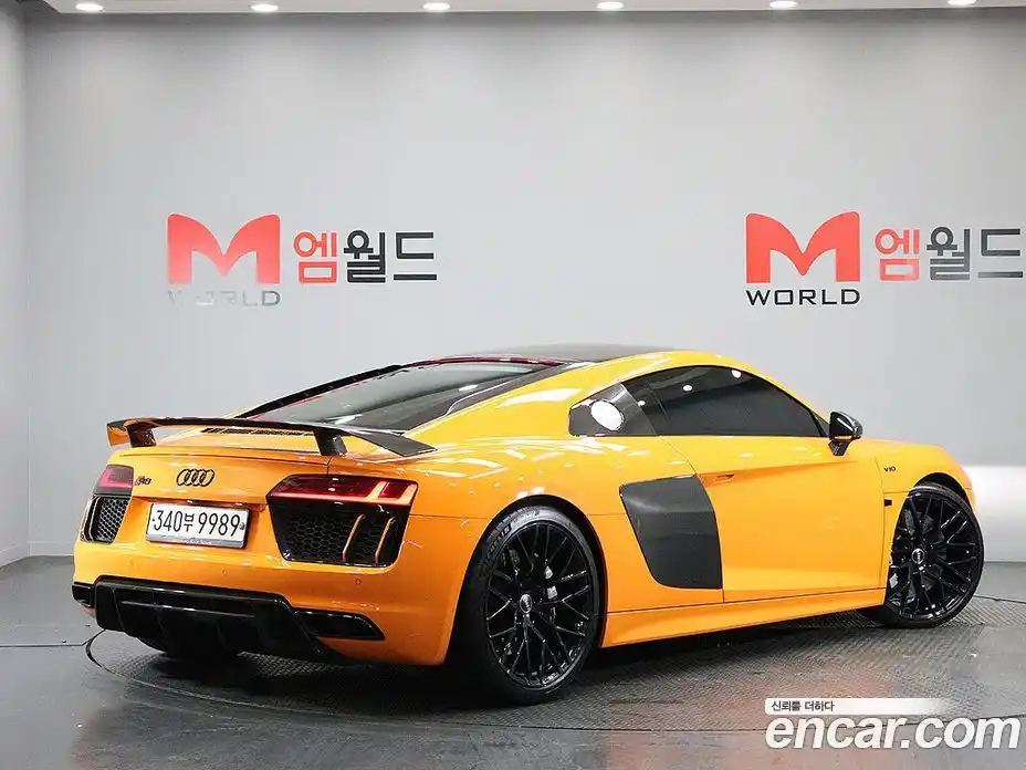 Audi R8 2017 5.2 гидро в Москве № 1912288, фото 3