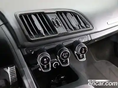 Audi R8 2017 5.2 гидро в Москве № 1912288, миниатюра 7