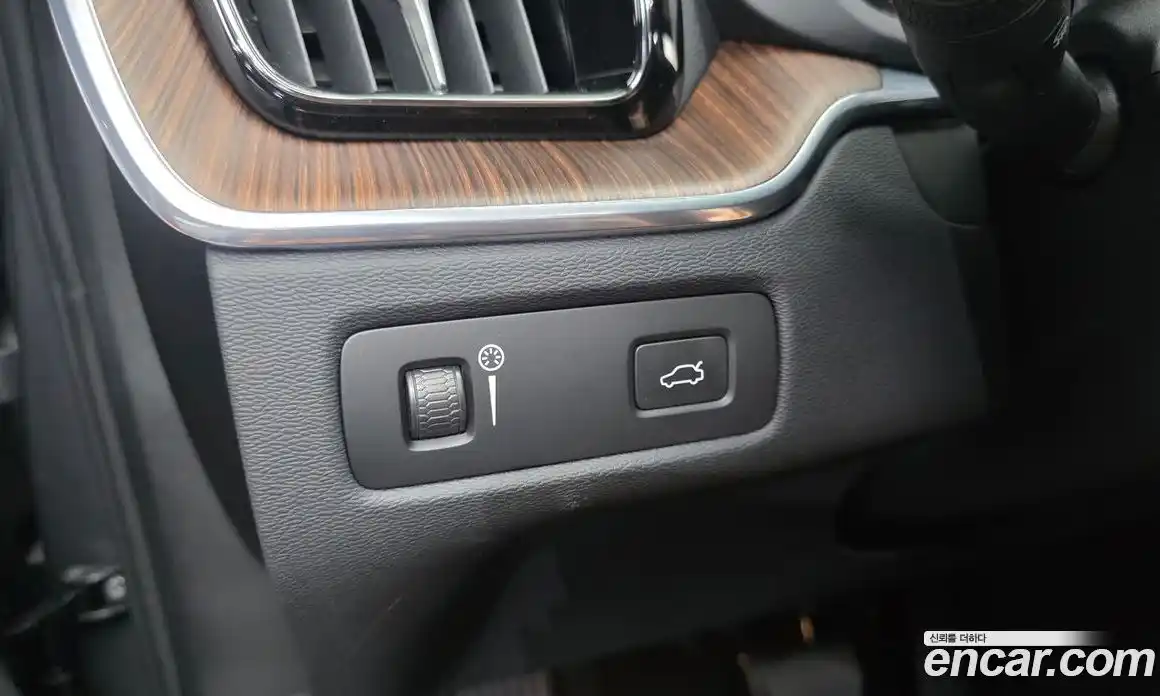 Volvo XC60 2021 2.0 гидро в Москве № 1912754, фото 23