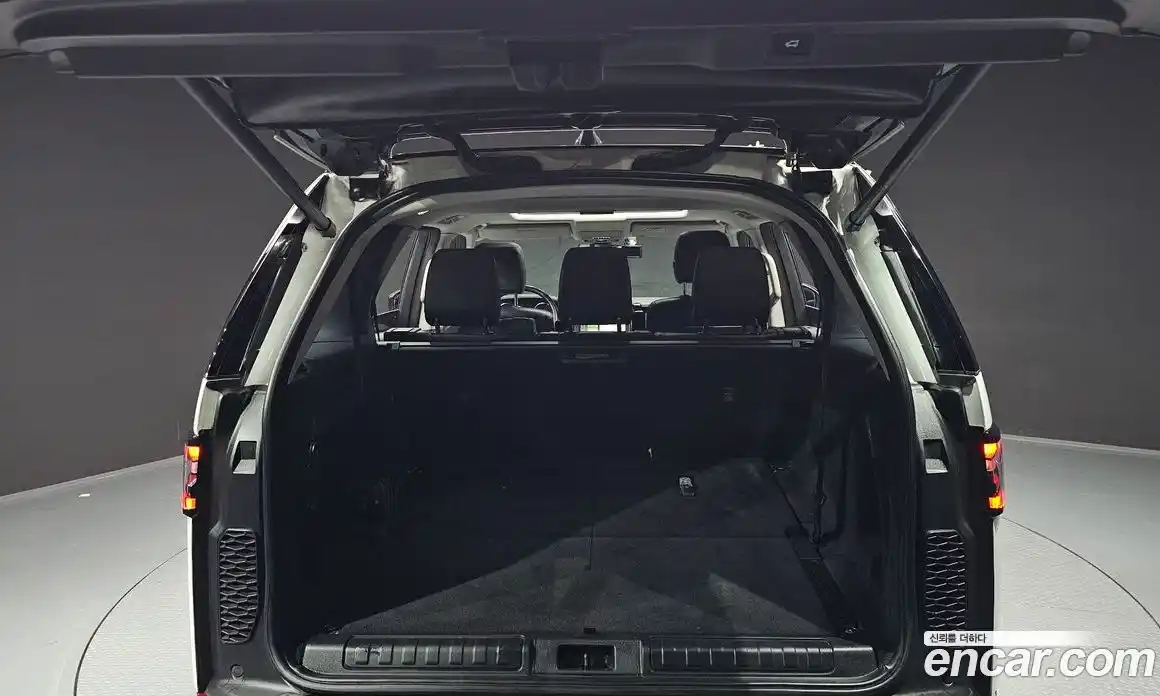 Land Rover Discovery 2019 2.0 гидро в Москве № 1914756, фото 26
