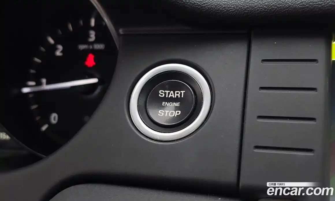 Land Rover Discovery Sport 2017 2.0 гидро в Москве № 1915052, фото 29