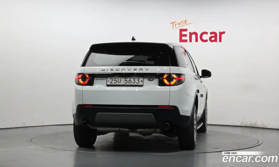 Land Rover Discovery Sport 2017 2.0 гидро в Москве № 1915052, фото 3
