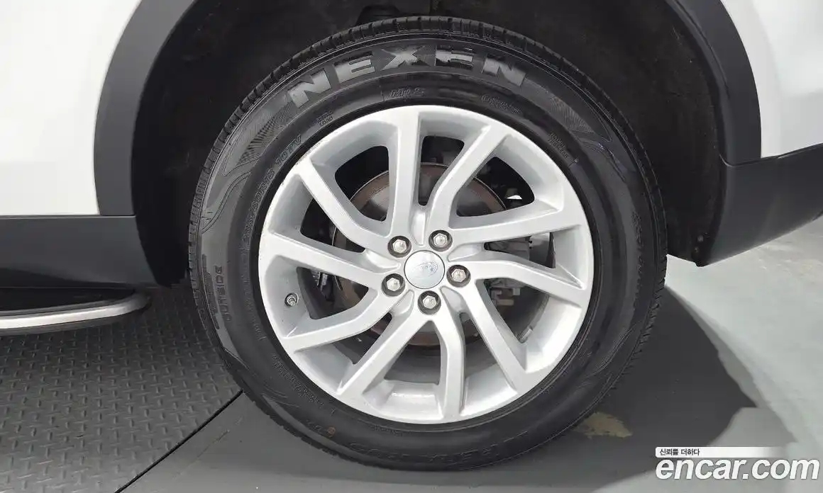 Land Rover Discovery Sport 2017 2.0 гидро в Москве № 1915052, фото 6
