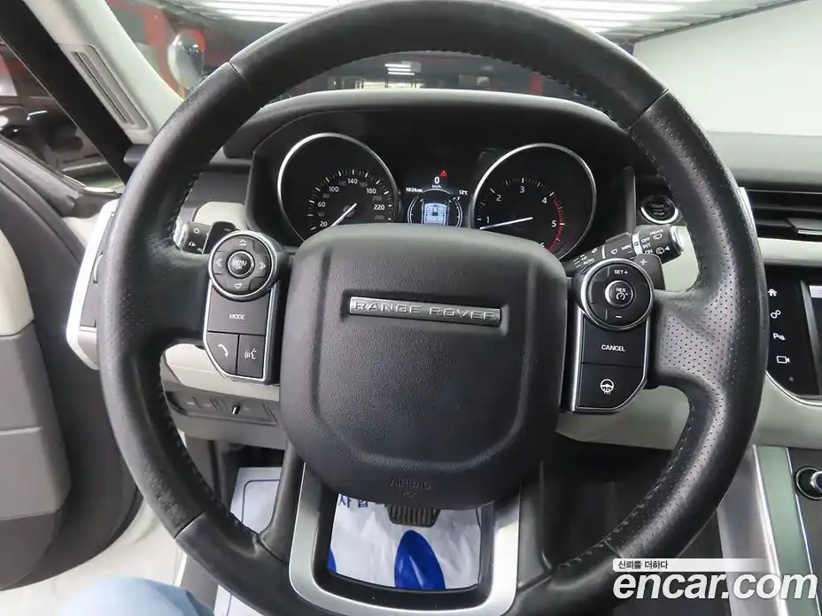 Land Rover Range-Rover Sport 2015 3.0 гидро в Москве № 1915117, фото 8