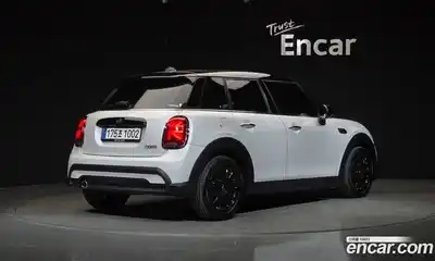 Mini Cooper 2024 1.5 гидро в Москве № 1915624, миниатюра 2