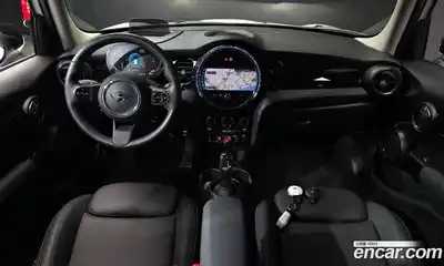 Mini Cooper 2024 1.5 гидро в Москве № 1915624, миниатюра 7