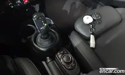 Mini Cooper 2024 1.5 гидро в Москве № 1915624, миниатюра 9