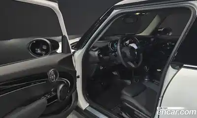 Mini Cooper 2024 1.5 гидро в Москве № 1915624, миниатюра 10
