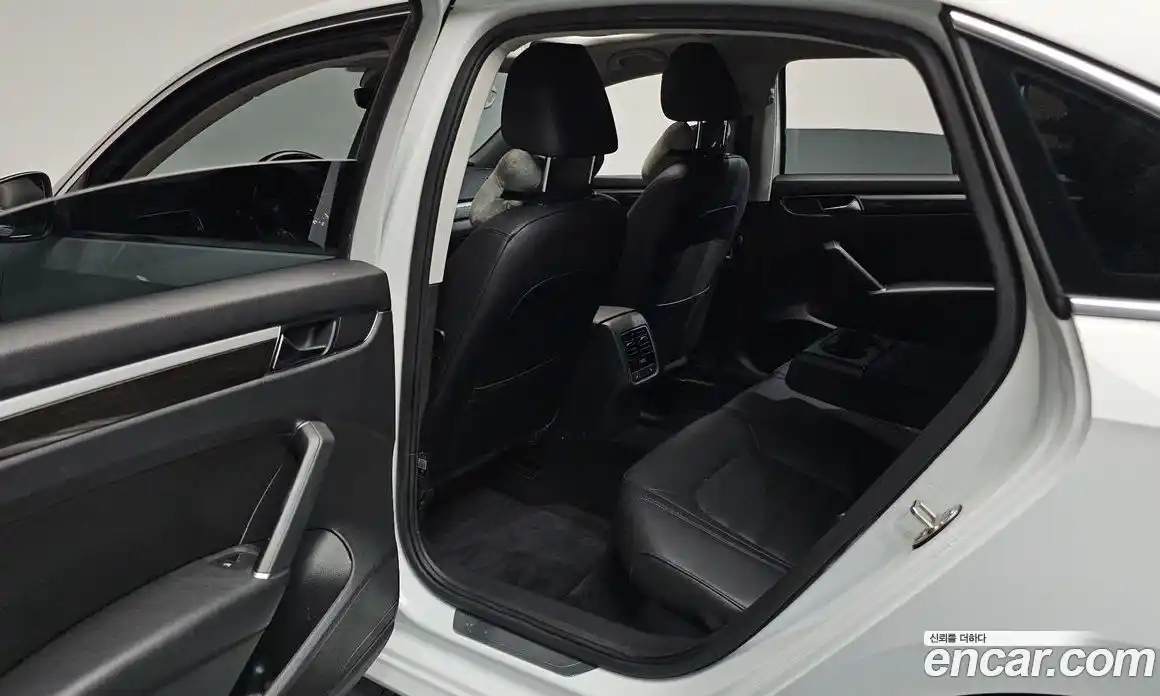Volkswagen Passat 2018 2.0 гидро в Москве № 1917622, фото 15