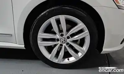 Volkswagen Passat 2018 2.0 гидро в Москве № 1917622, миниатюра 6