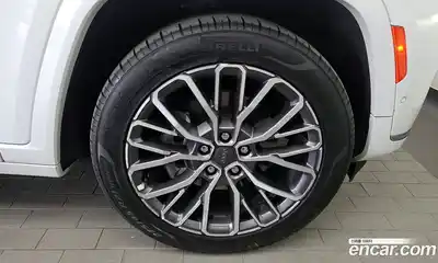 Jeep Cherokee 2023 3.6 гидро в Москве № 1918872, миниатюра 7