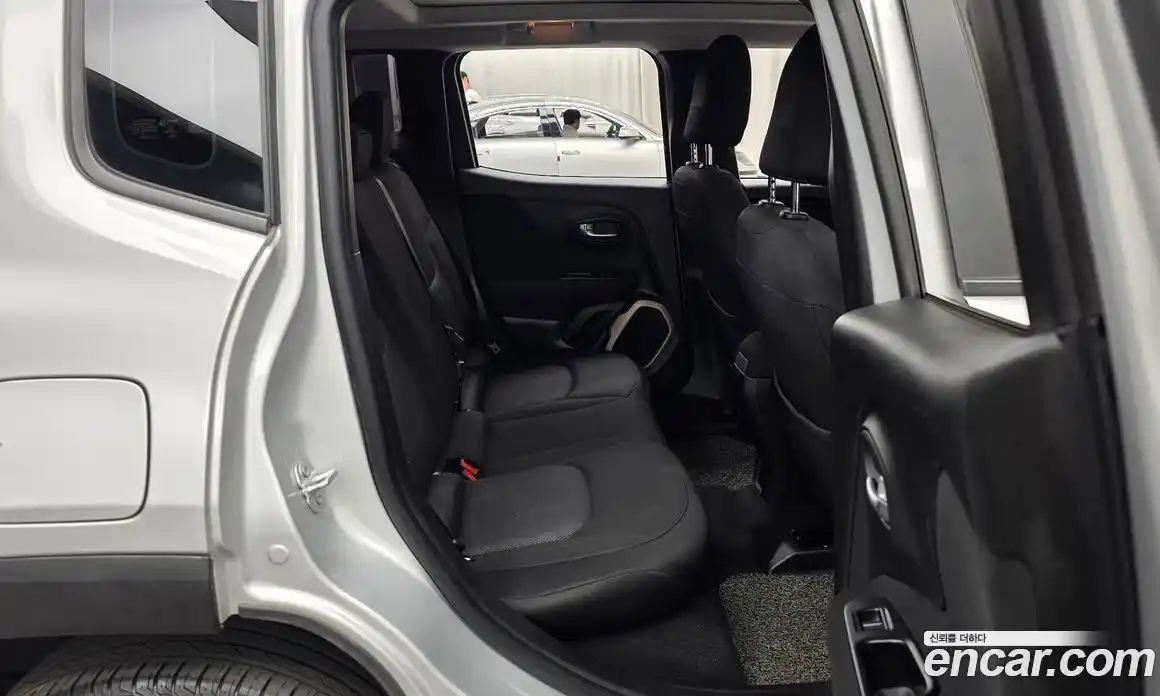 Jeep Renegade 2017 2.4 гидро в Москве № 1918985, фото 12