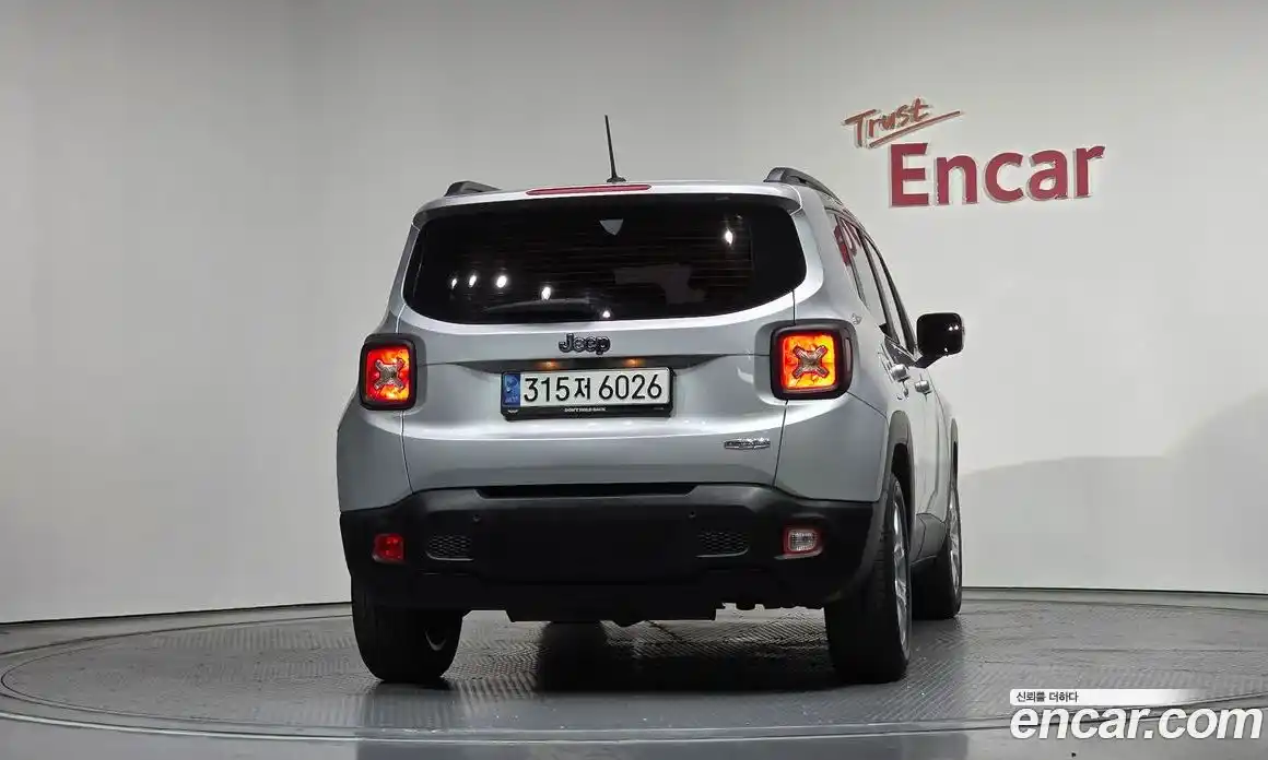 Jeep Renegade 2017 2.4 гидро в Москве № 1918985, фото 4