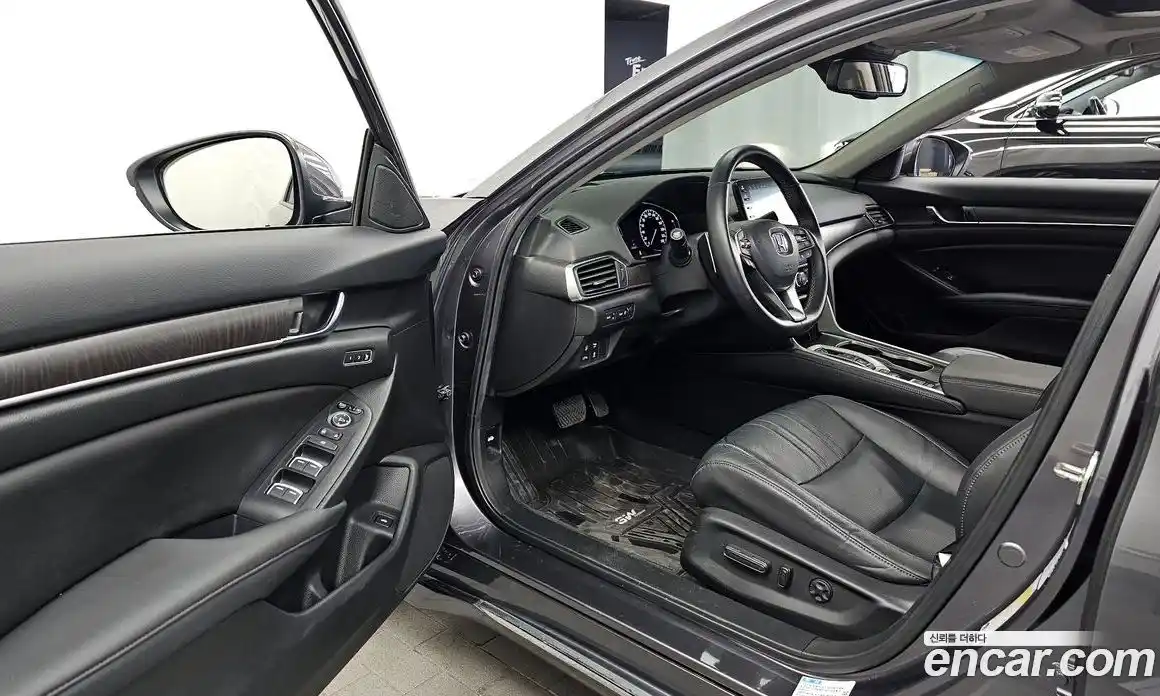 Honda Accord 2019 2.0 гидро в Москве № 1919899, фото 10