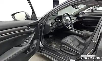 Honda Accord 2019 2.0 гидро в Москве № 1919899, миниатюра 10