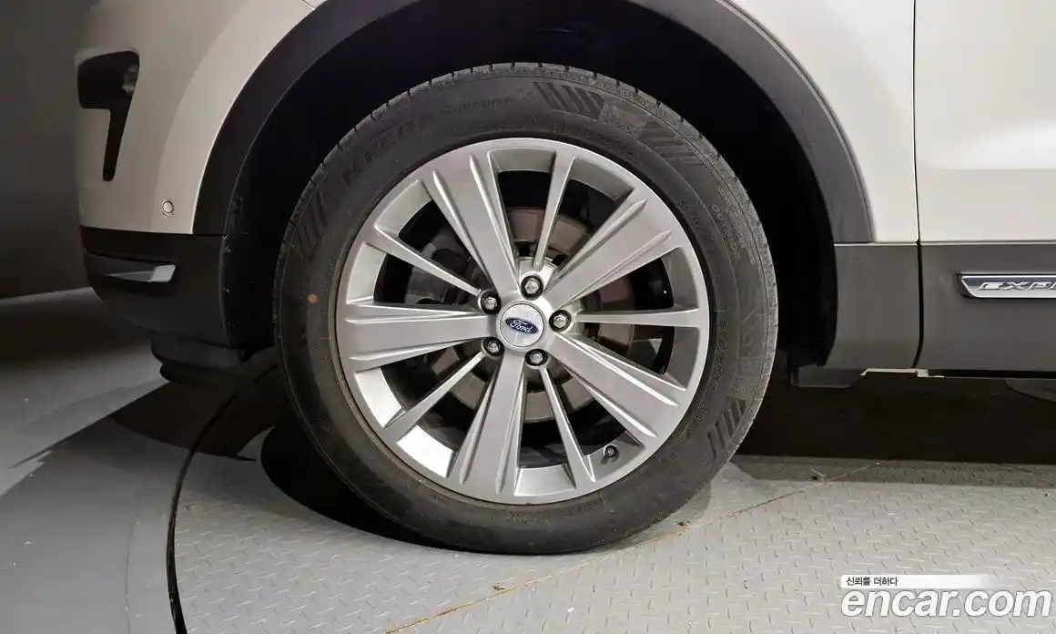 Ford Explorer 2018 2.3 гидро в Москве № 1920499, фото 5