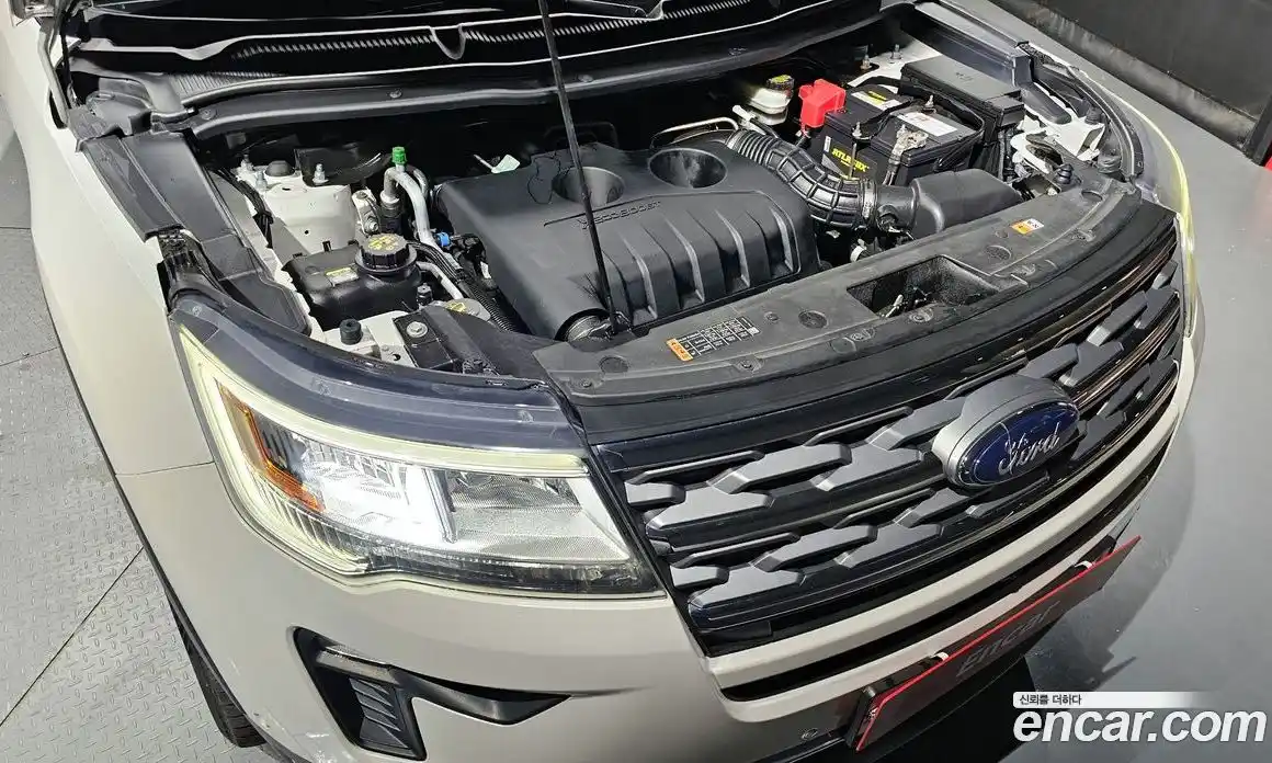 Ford Explorer 2018 2.3 гидро в Москве № 1920499, фото 6