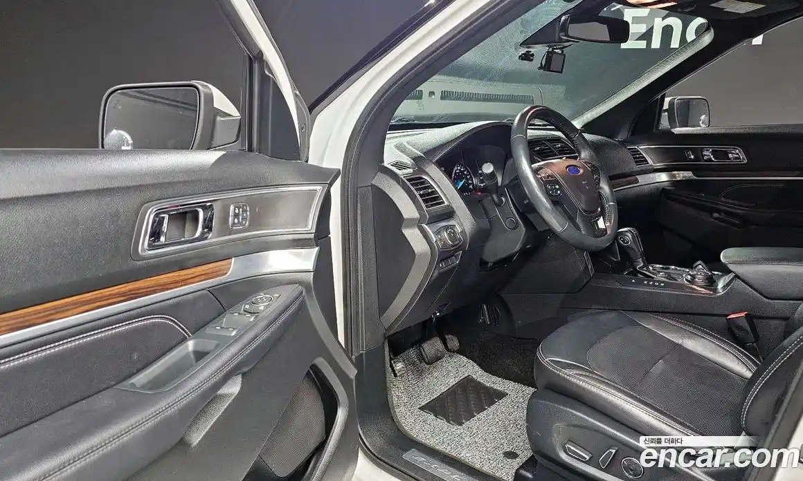 Ford Explorer 2018 2.3 гидро в Москве № 1920499, фото 10