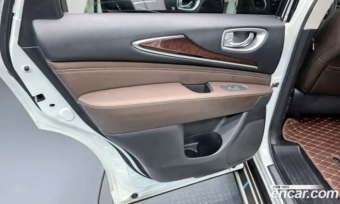 Infiniti QX60 2019 3.5 гидро в Москве № 1921446, фото 15