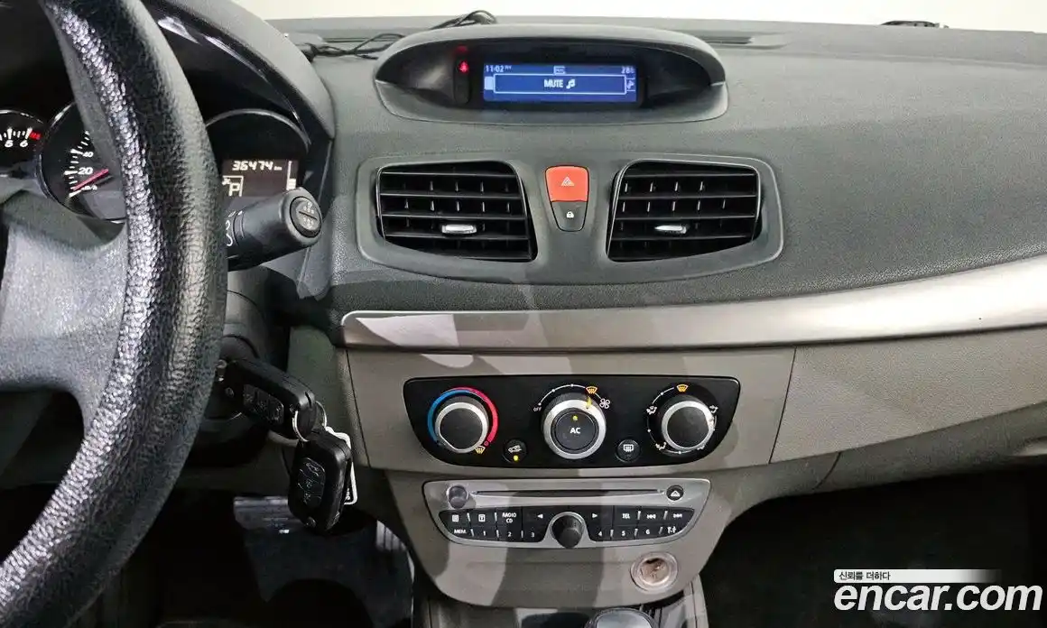 Renault SM3 2010 1.6 гидро в Москве № 222244, фото 17