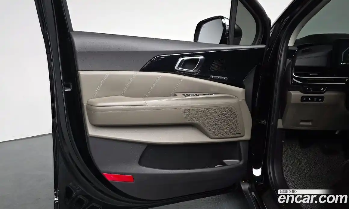 Kia Canival 2024 1.6 гидро в Москве, фото 13