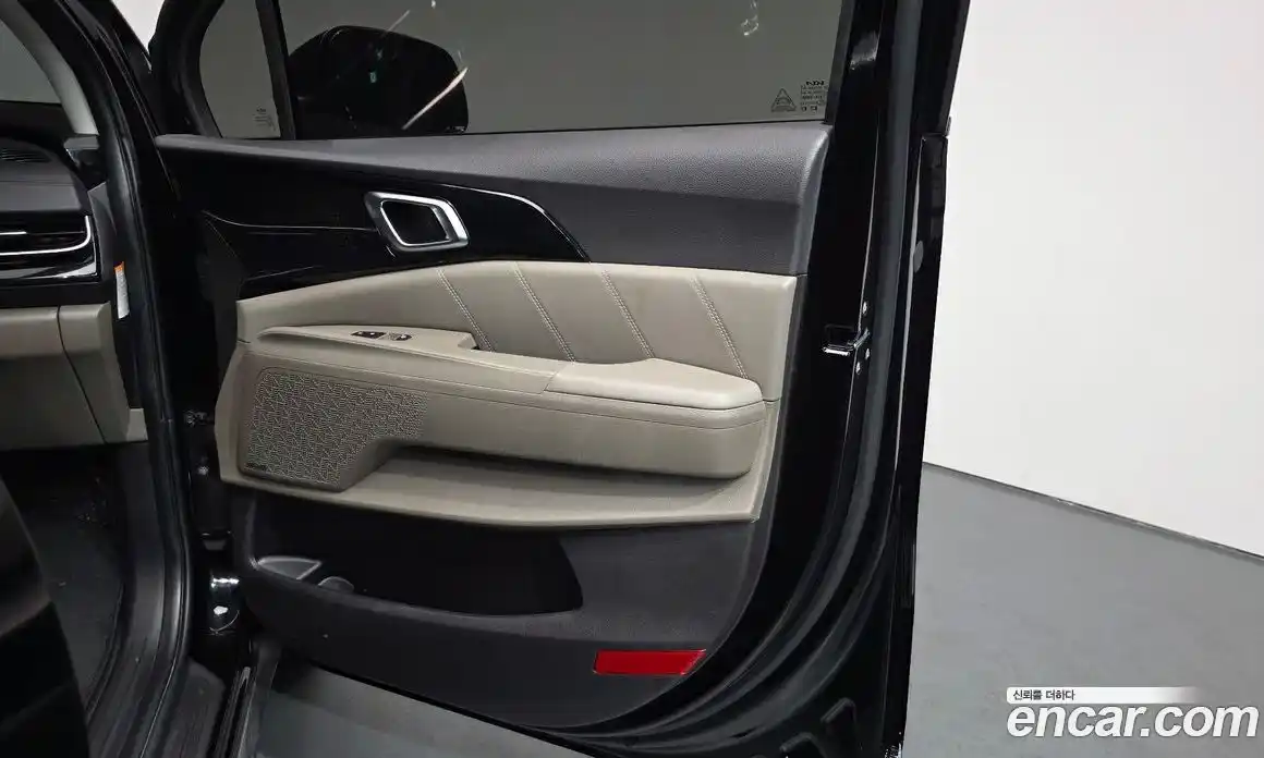 Kia Canival 2024 1.6 гидро в Москве, фото 14