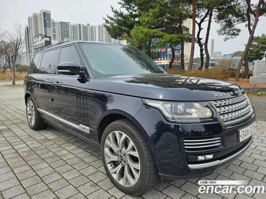 Land Rover Range-Rover 2016 4.4 гидро в Москве № 1250686, фото 3