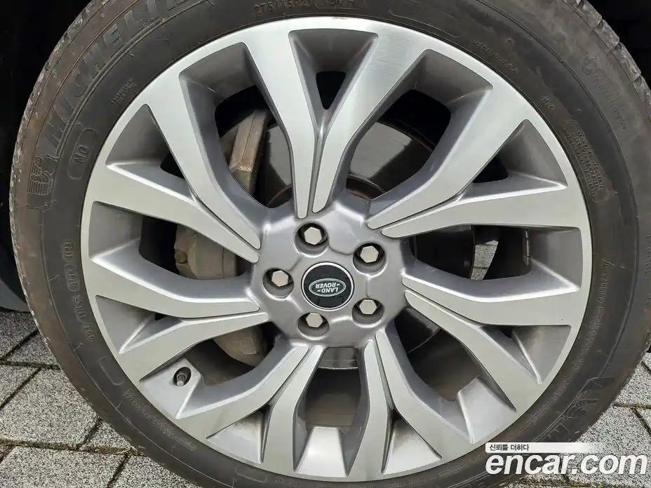 Land Rover Range-Rover 2016 4.4 гидро в Москве № 1250686, фото 4