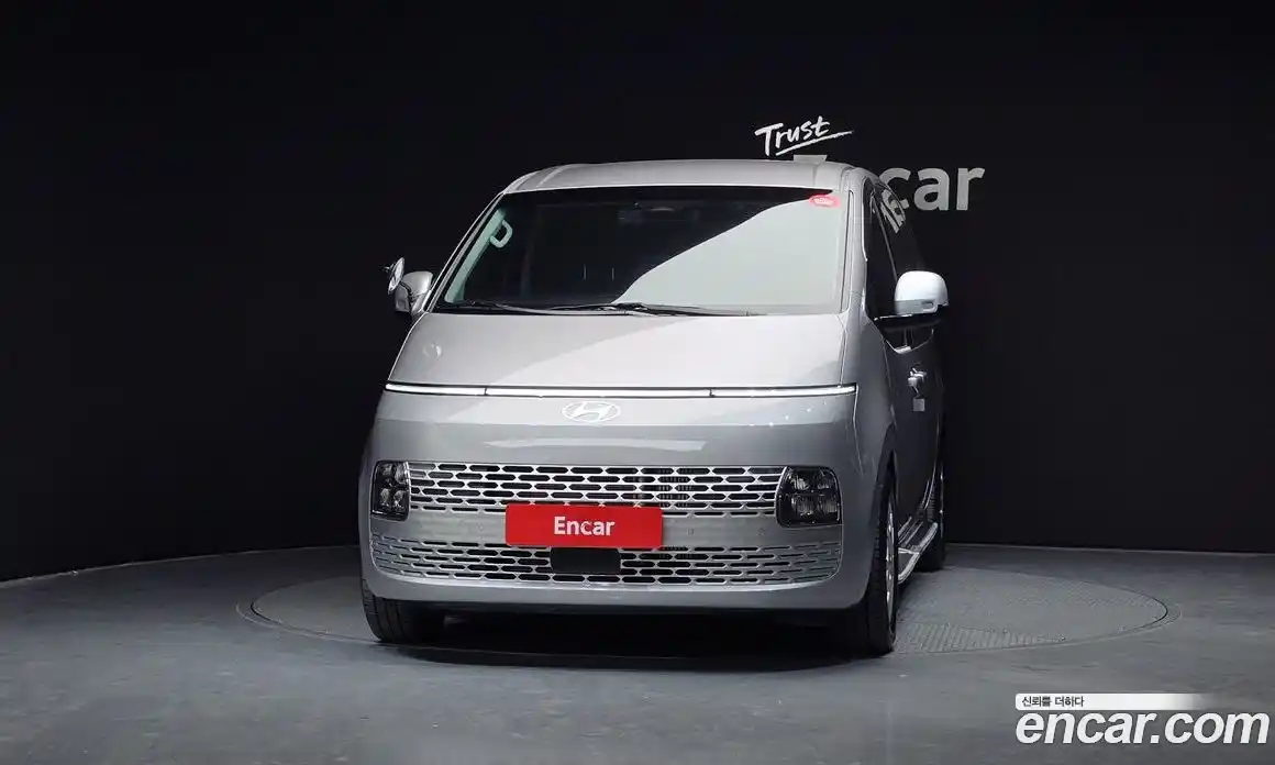 Hyundai Staria 2024 2.2 гидро в Москве № 1317408, фото 3