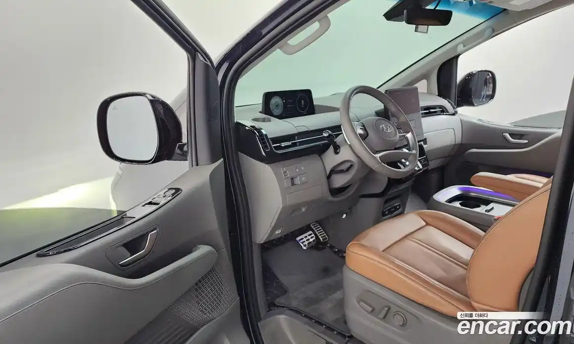 Hyundai Staria 2023 3.5 гидро в Москве № 1417414, фото 13